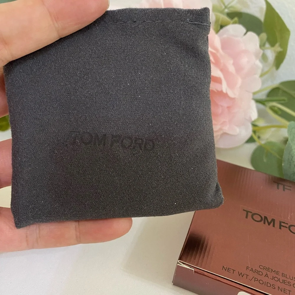 Tom Ford Creme/Cream Blush (01 Cafe Blush) 6 g/.21 oz Full Size - Picture 6 of 10